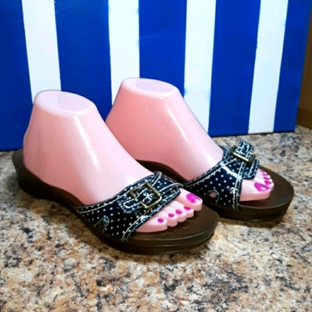 Dr. Scholl's blue dotted top sandals 8